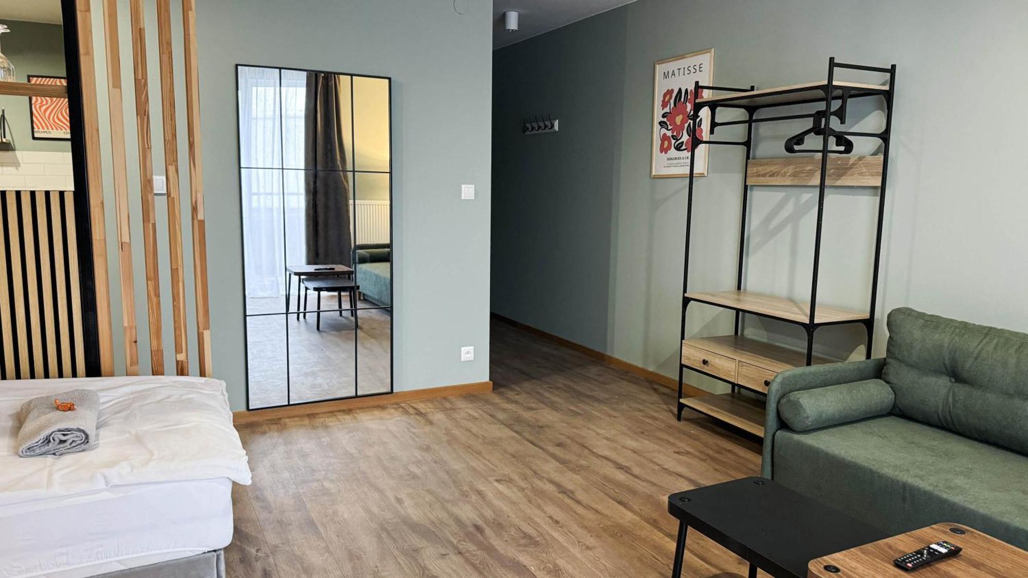 With Balcony - Free Parking Leilighet *