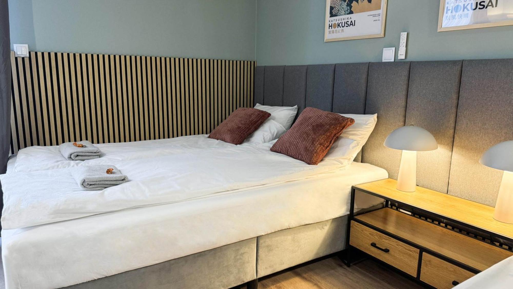 With Balcony - Free Parking Leilighet
