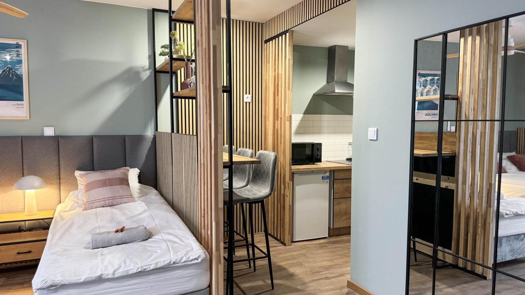 With Balcony - Free Parking Warschau